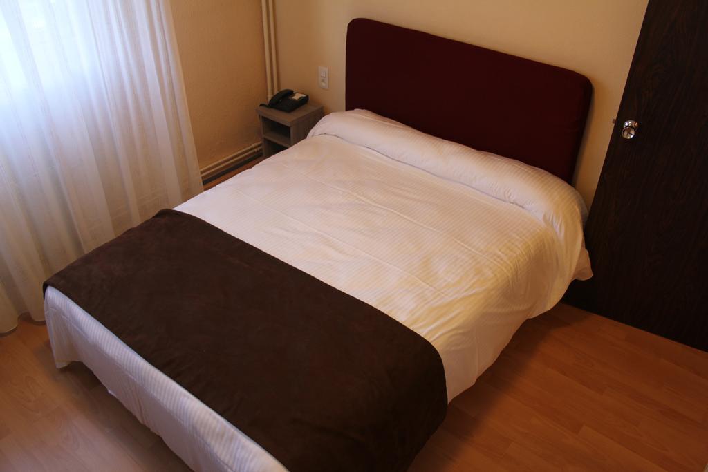 Hotel Saint-Hubert מראה חיצוני תמונה